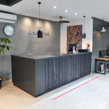 Dg Grami Hotel Paranaque City 外观 照片
