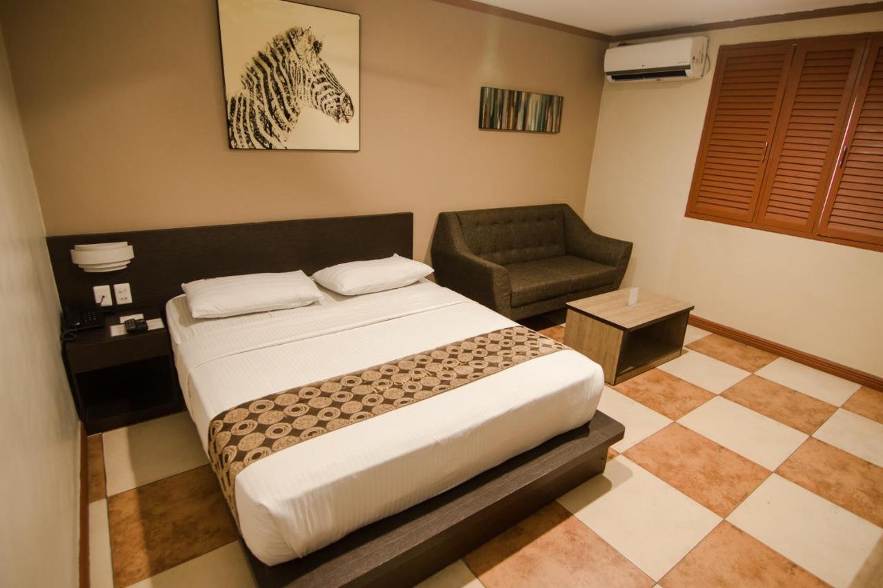 Dg Grami Hotel Paranaque City 外观 照片