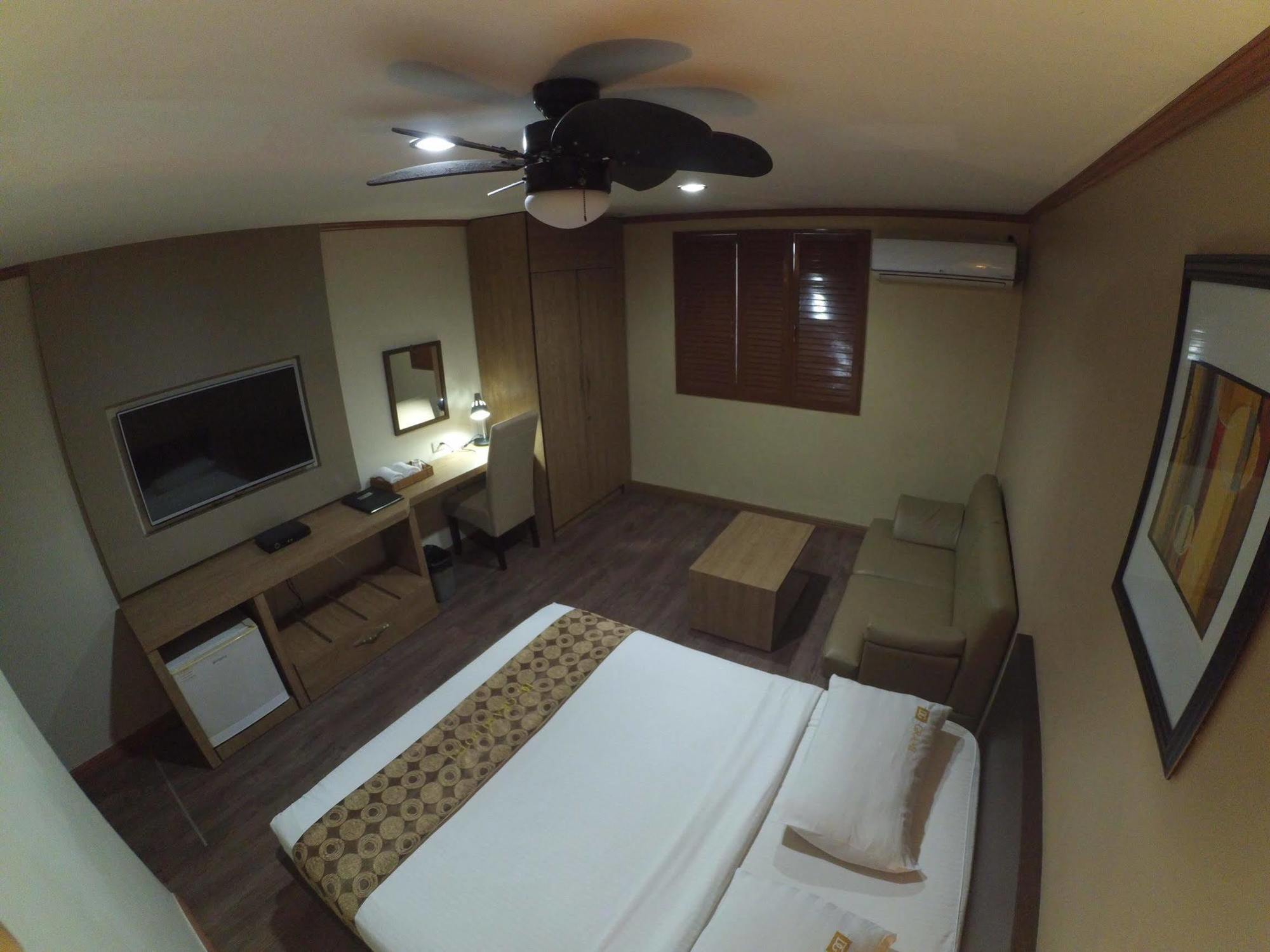 Dg Grami Hotel Paranaque City 外观 照片